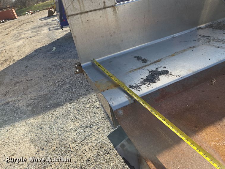 image for item EQ3834 2006 Ford  F550 Super Duty dump truck