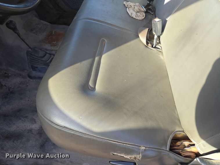 image for item EQ3834 2006 Ford  F550 Super Duty dump truck