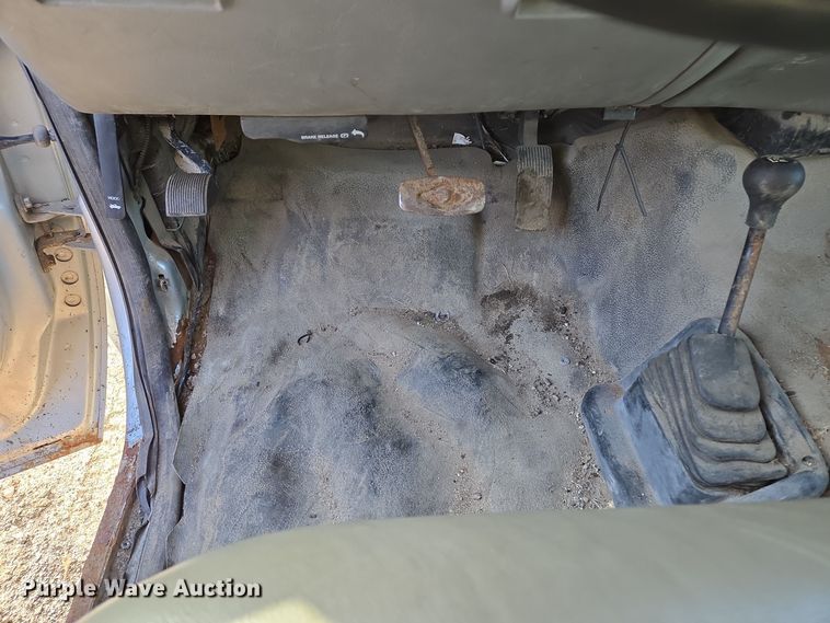 image for item EQ3834 2006 Ford  F550 Super Duty dump truck