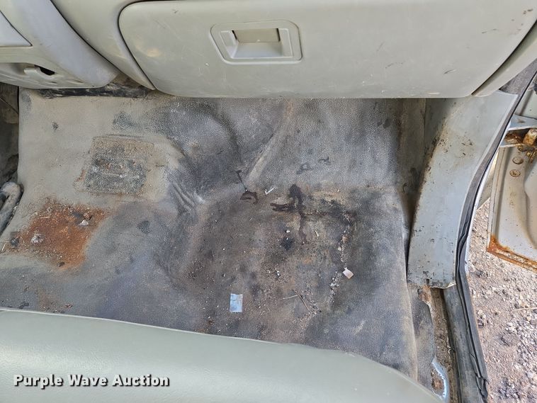 image for item EQ3834 2006 Ford  F550 Super Duty dump truck