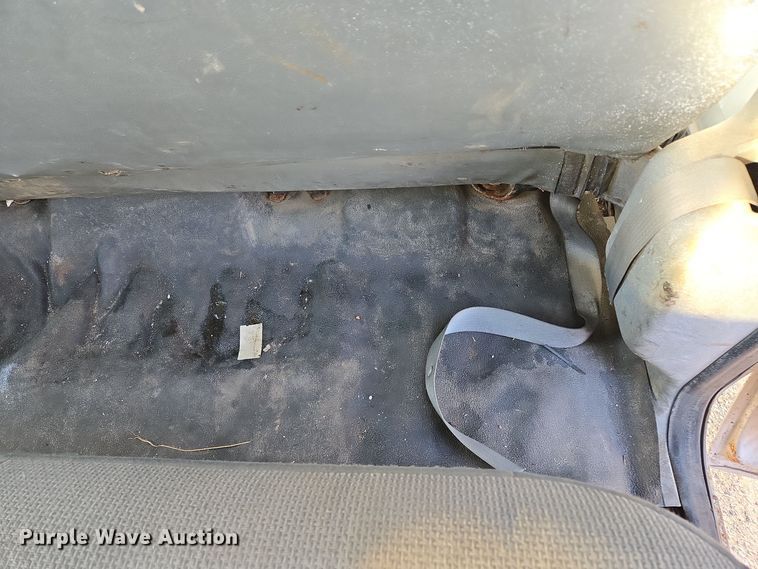 image for item EQ3834 2006 Ford  F550 Super Duty dump truck