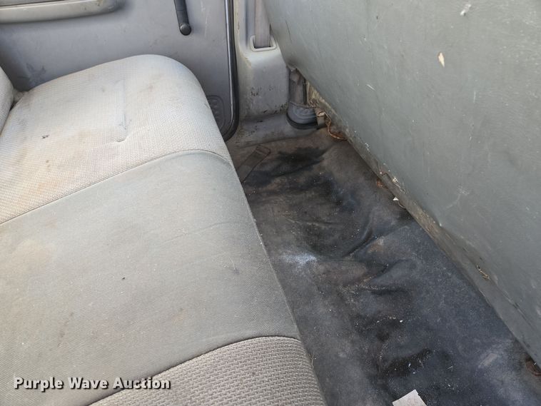 image for item EQ3834 2006 Ford  F550 Super Duty dump truck