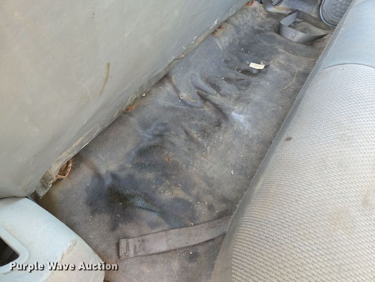 image for item EQ3834 2006 Ford  F550 Super Duty dump truck