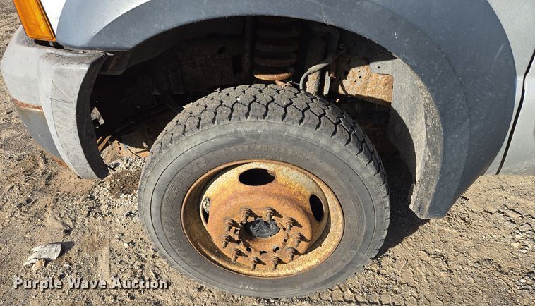 image for item EQ3834 2006 Ford  F550 Super Duty dump truck