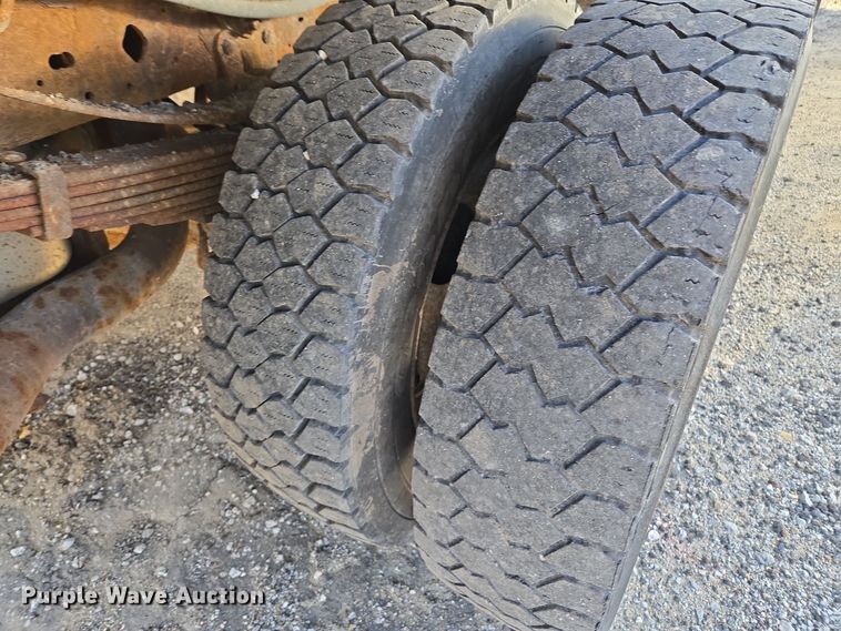 image for item EQ3834 2006 Ford  F550 Super Duty dump truck