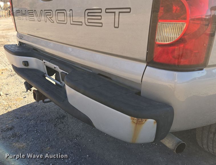 image for item EQ3835 2007 Chevrolet  Silverado 1500 Ext. Cab pickup truck