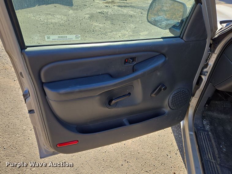 image for item EQ3835 2007 Chevrolet  Silverado 1500 Ext. Cab pickup truck