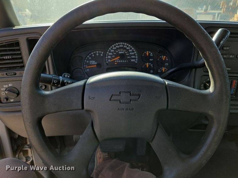 image for item EQ3835 2007 Chevrolet  Silverado 1500 Ext. Cab pickup truck