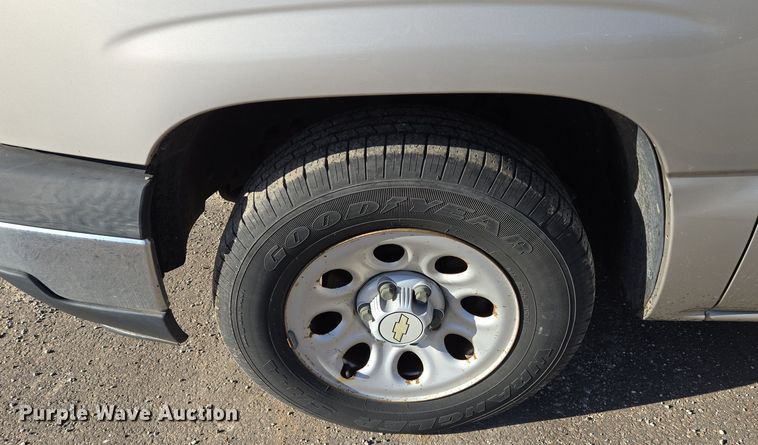 image for item EQ3835 2007 Chevrolet  Silverado 1500 Ext. Cab pickup truck