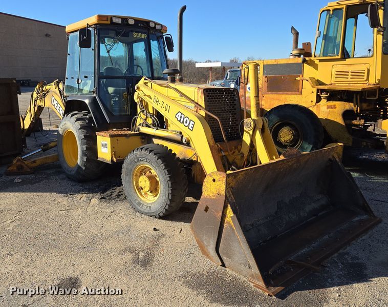 image for item EQ3837 2000 John Deere  410E backhoe