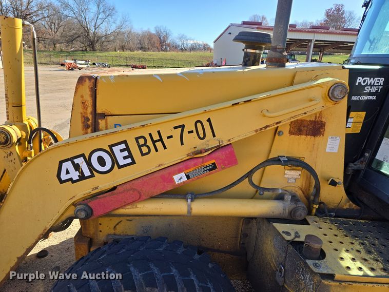 image for item EQ3837 2000 John Deere  410E backhoe