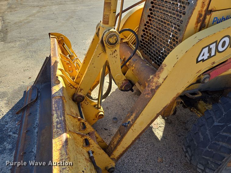 image for item EQ3837 2000 John Deere  410E backhoe