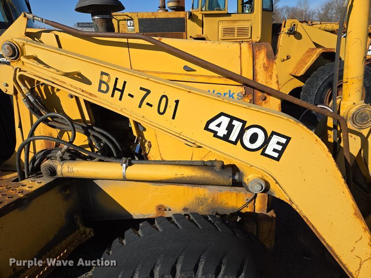 image for item EQ3837 2000 John Deere  410E backhoe