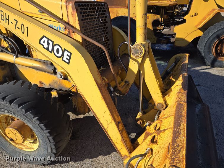 image for item EQ3837 2000 John Deere  410E backhoe
