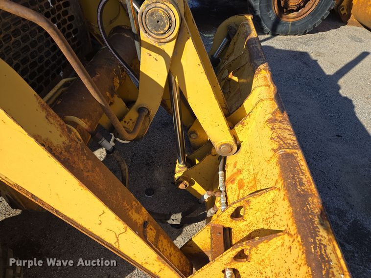 image for item EQ3837 2000 John Deere  410E backhoe