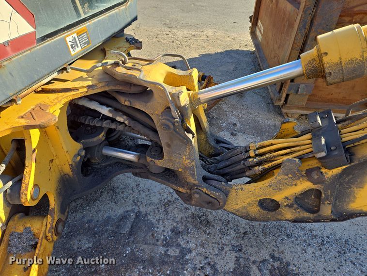 image for item EQ3837 2000 John Deere  410E backhoe