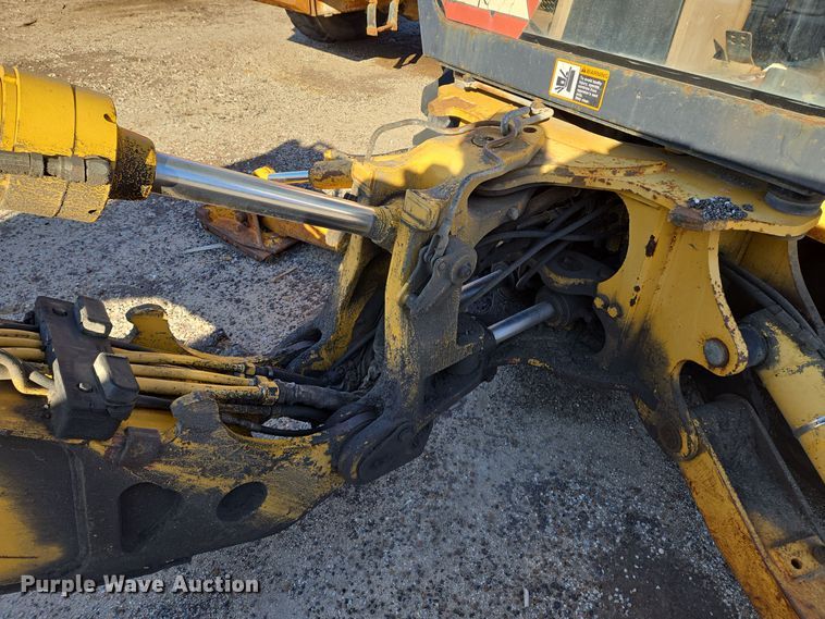 image for item EQ3837 2000 John Deere  410E backhoe