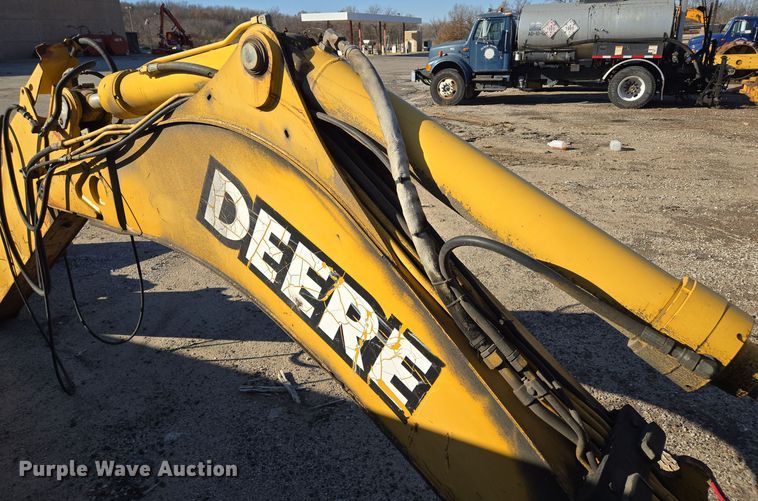 image for item EQ3837 2000 John Deere  410E backhoe