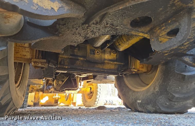 image for item EQ3837 2000 John Deere  410E backhoe