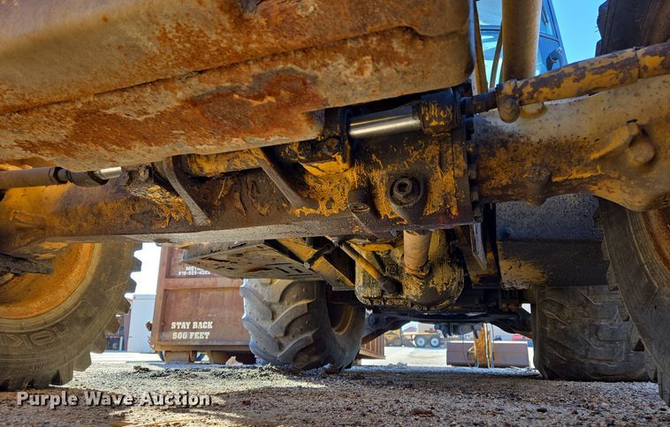 image for item EQ3837 2000 John Deere  410E backhoe