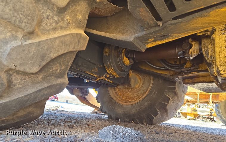 image for item EQ3837 2000 John Deere  410E backhoe