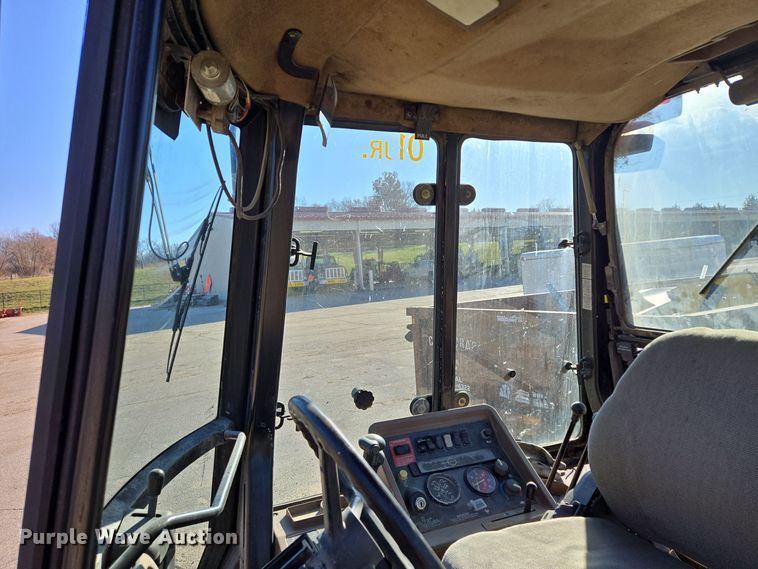 image for item EQ3837 2000 John Deere  410E backhoe