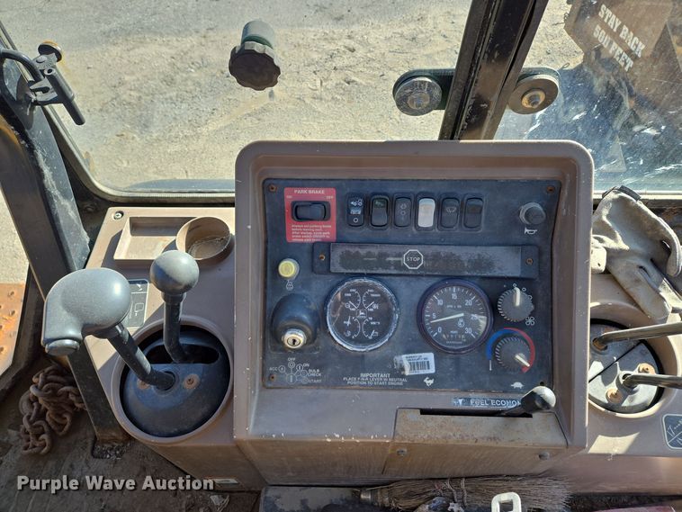 image for item EQ3837 2000 John Deere  410E backhoe