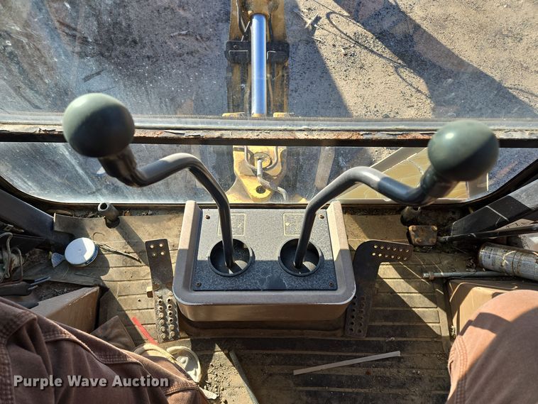 image for item EQ3837 2000 John Deere  410E backhoe