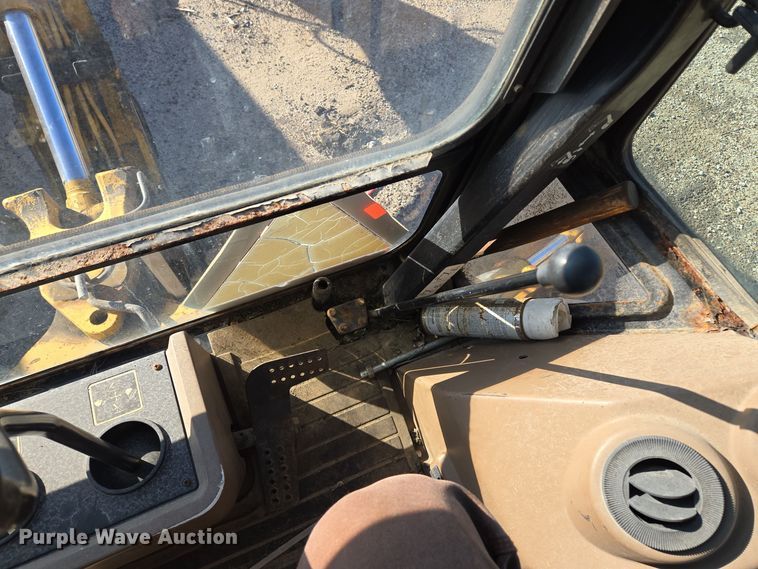 image for item EQ3837 2000 John Deere  410E backhoe