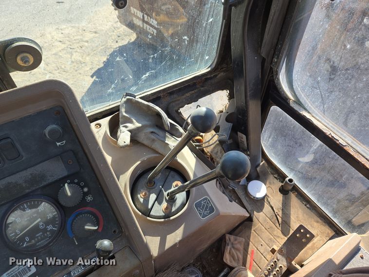 image for item EQ3837 2000 John Deere  410E backhoe