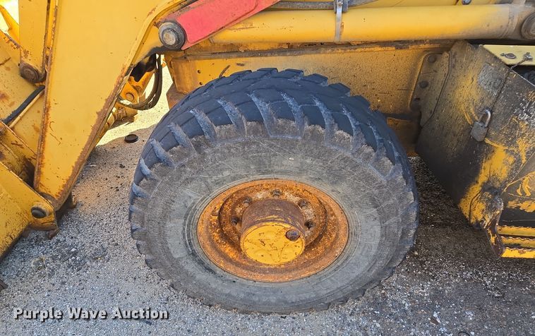 image for item EQ3837 2000 John Deere  410E backhoe