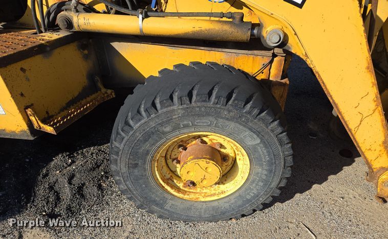 image for item EQ3837 2000 John Deere  410E backhoe