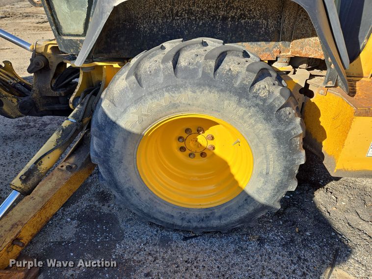 image for item EQ3837 2000 John Deere  410E backhoe