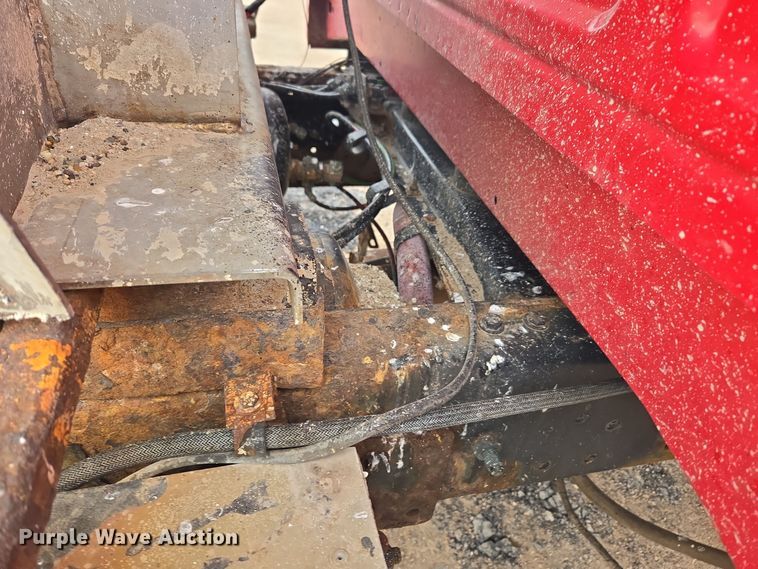 image for item ER5046 1995 Ford F700 spreader truck