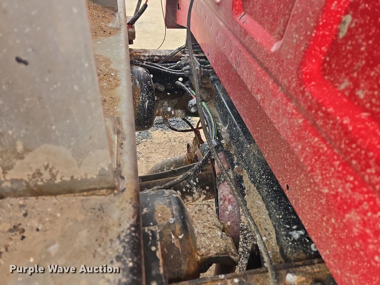 image for item ER5046 1995 Ford F700 spreader truck