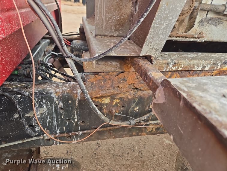 image for item ER5046 1995 Ford F700 spreader truck