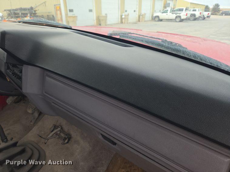 image for item ER5046 1995 Ford F700 spreader truck