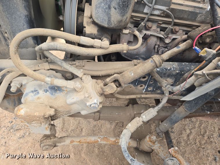 image for item ER5046 1995 Ford F700 spreader truck