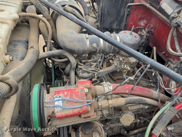 image for item ER5046 1995 Ford F700 spreader truck