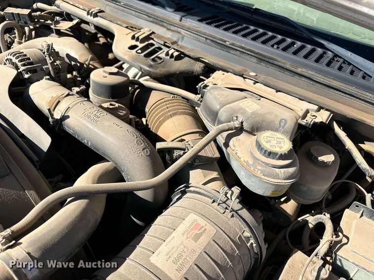 image for item ER8093 2004 Ford F550 Super Duty bucket truck