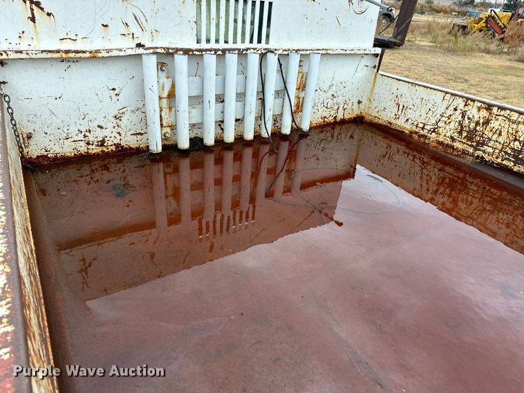 image for item ER8212 1993 Ford F450 Super Duty dump truck