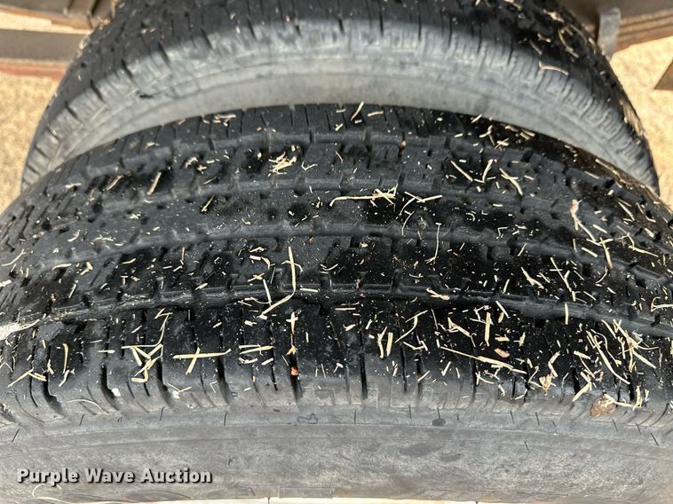 image for item ER8212 1993 Ford F450 Super Duty dump truck