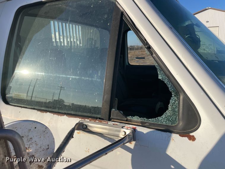 image for item ER8212 1993 Ford F450 Super Duty dump truck