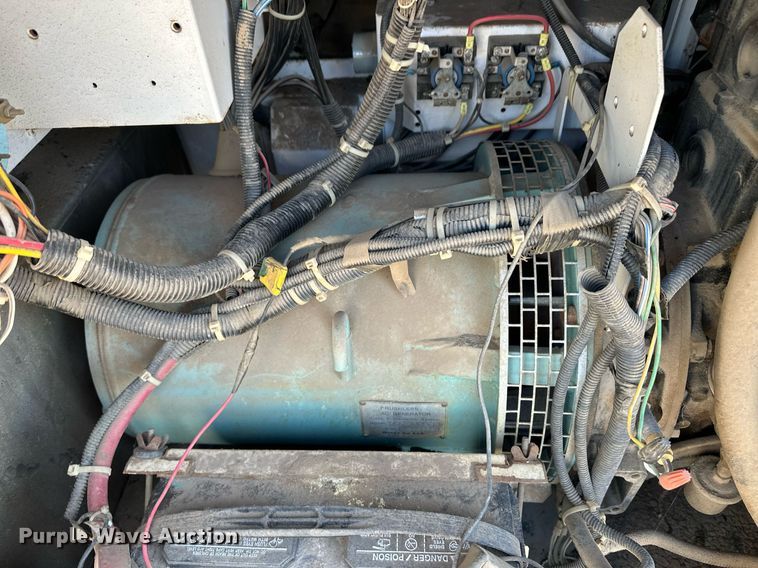 image for item ER8436 Whisperwatt DCA-25SSIU generator