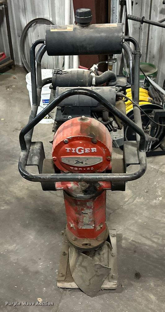 image for item ER8437 Tiger TGR-80 plate compactor