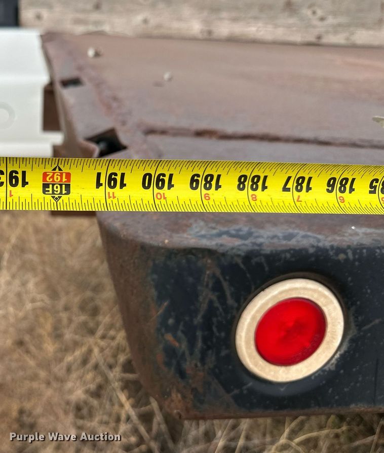 image for item ER8532 2000 GMC C6500 dump flatbed truck