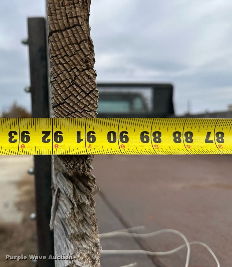 image for item ER8532 2000 GMC C6500 dump flatbed truck