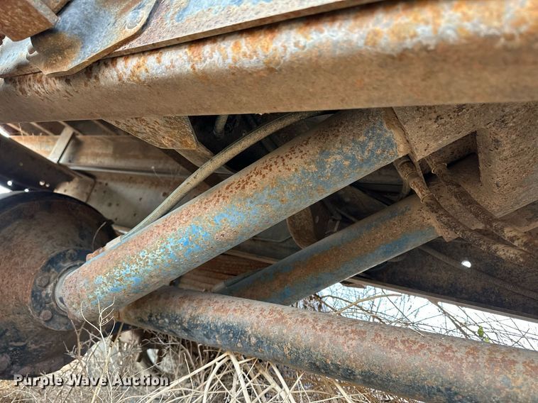 image for item ER8532 2000 GMC C6500 dump flatbed truck