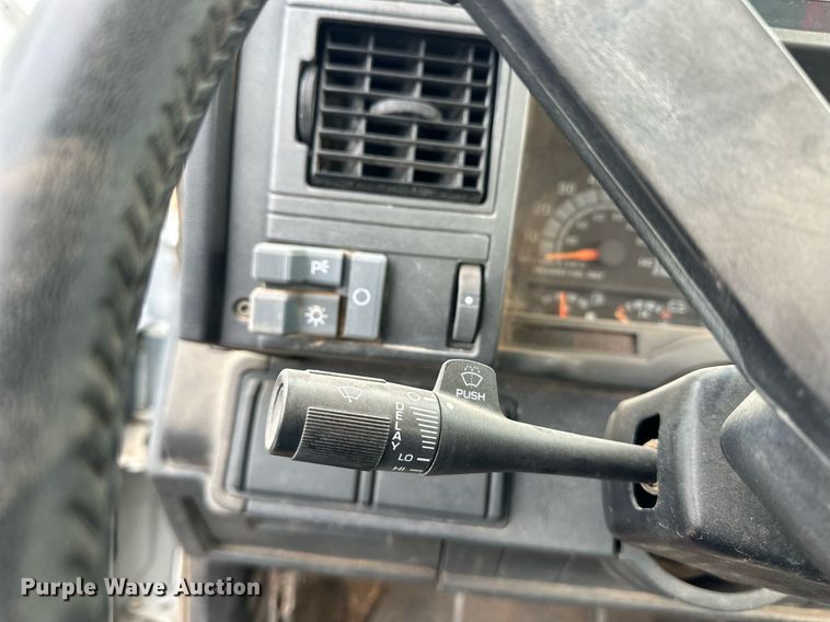 image for item ER8532 2000 GMC C6500 dump flatbed truck