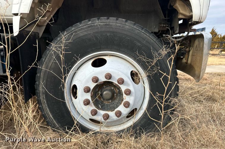 image for item ER8532 2000 GMC C6500 dump flatbed truck